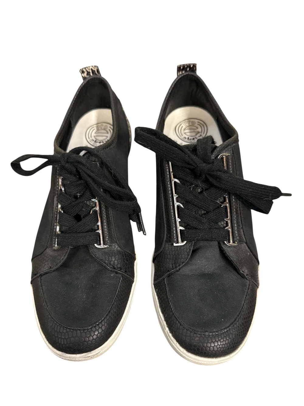 Calvin Klein Tatiana Black Low-Top Lace-Up Sneakers
